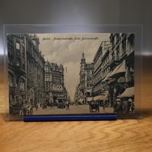 Berlin friedrichstraße ecke - friedrichstraße,
